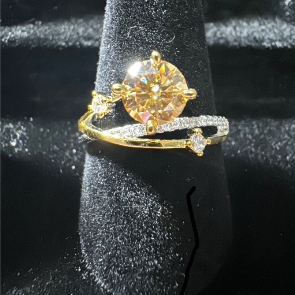 Brand New Genuine Champagne Moissanite Gold S925 Silver Ring size 7